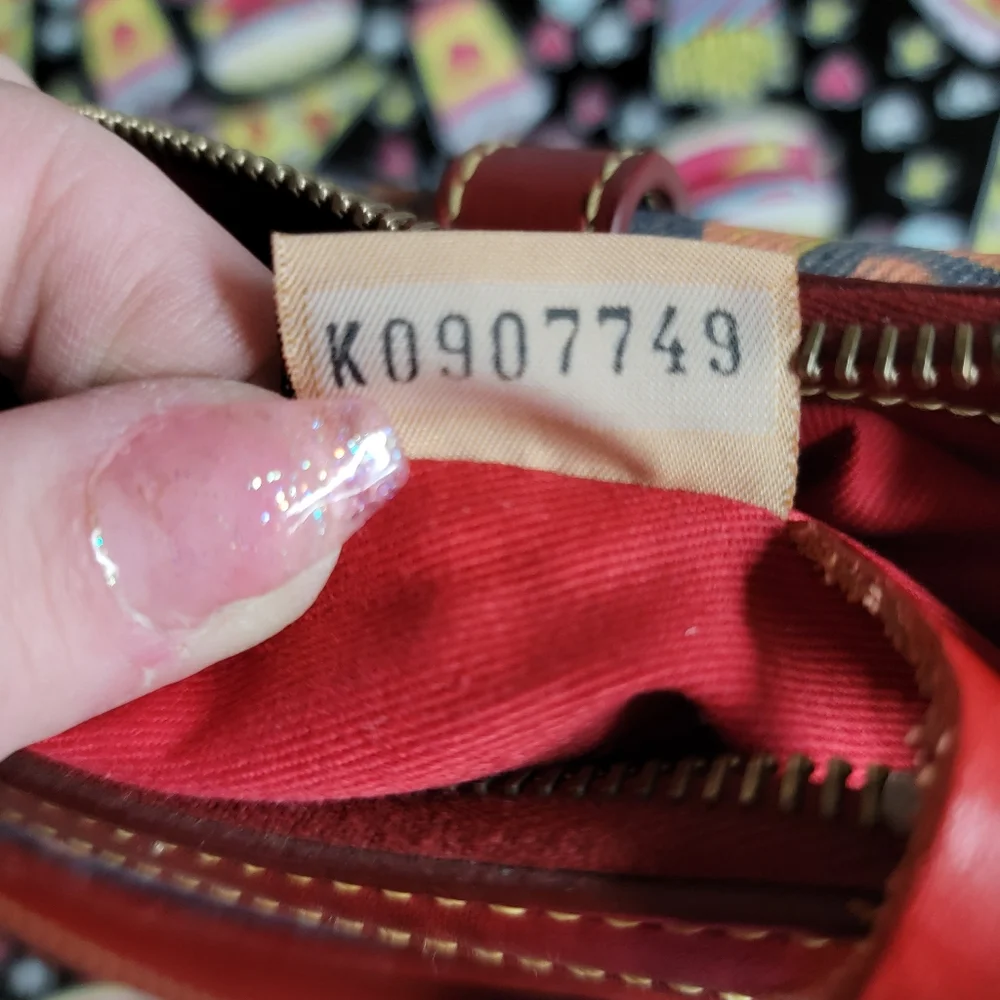 Dooney & Bourke Splash Small Baguette - Picture 7 of 9